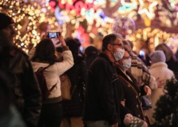 Πώς θα γιορτάσουμε την αλλαγή του χρόνου – Τα μέτρα σε εστίαση και διασκέδαση