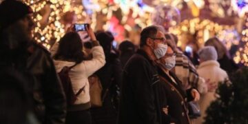 Πώς θα γιορτάσουμε την αλλαγή του χρόνου – Τα μέτρα σε εστίαση και διασκέδαση