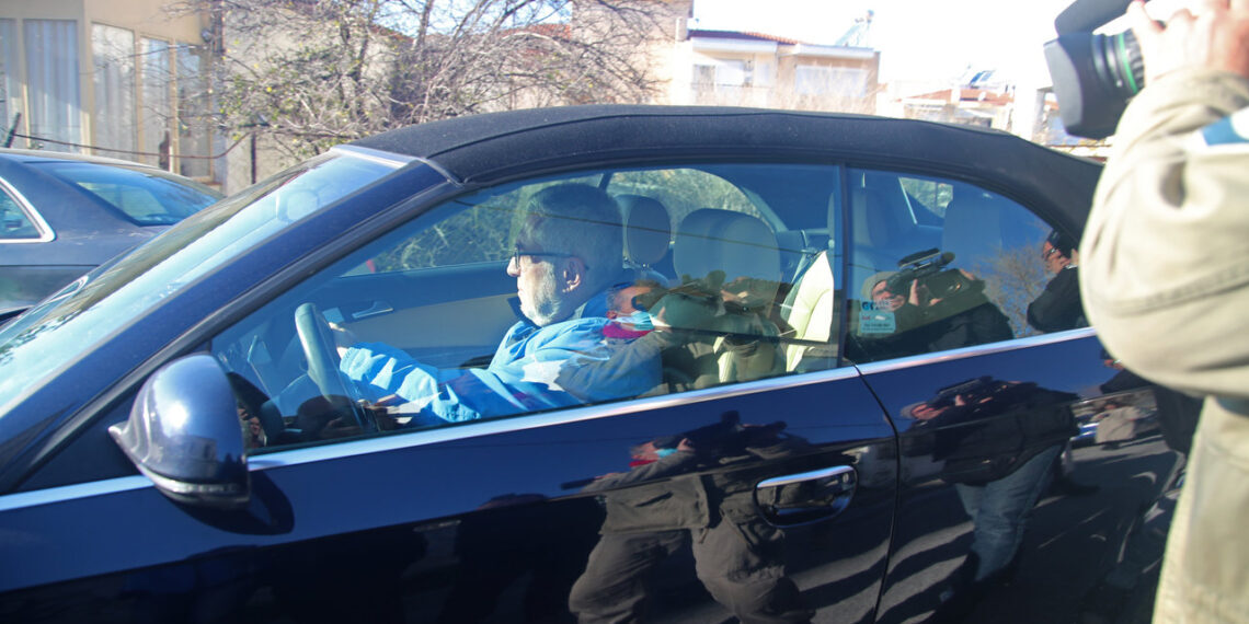 Στάθης Παναγιωτόπουλος: Στο κρατητήριο το βράδυ – Έρευνες στα σπίτια του σε Θεσσαλονίκη και Αλόννησο