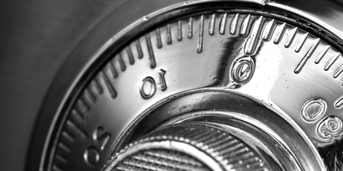 Θεσσαλονίκη: “Σήκωσαν” το χρηματοκιβώτιο από τον Ι.Ν. Ευκαρπίας – 9.000 ευρώ η λεία τους από κλοπές