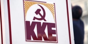 Ζωγράφισαν αγκυλωτό σταυρό σε γραφεία του ΚΚΕ στη δυτική Θεσσαλονίκη (Εικόνα)