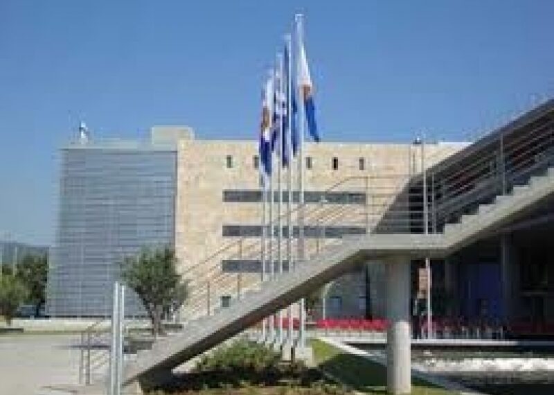 Το δημαρχείο Θεσσαλονίκης σκάναρε η παραγωγή της χολιγουντιανής ταινίας «Τhe Bricklayer»