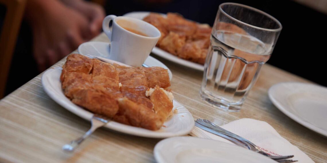 Ο Guardian αποθεώνει τη Θεσσαλονίκη – «Έχει ένα μοναδικό γαστρονομικό ρεπερτόριο»