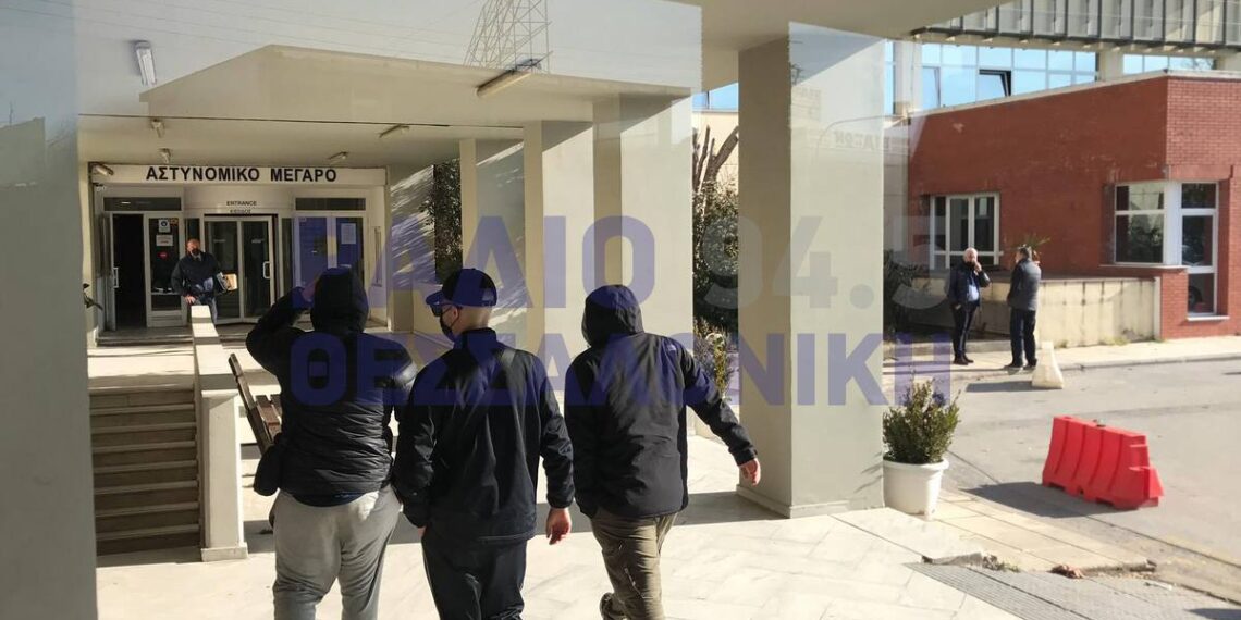 Δολοφονία Άλκη: Στη ΓΑΔΘ οι φίλοι του Άλκη για την αναγνώριση των κατηγορουμένων (Εικόνες)