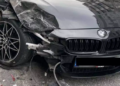Θεσσαλονίκη: Σμπαράλια η πανάκριβη BMW σε τροχαίο στην Τσιμισκή – Οι εικόνες από το σημείο