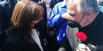 Στην πορεία μνήμης για τους Εβραίους ο Κλεάνθης Μανδαλιανός
