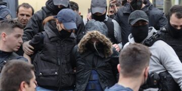 Πήρε προθεσμία για τη Δευτέρα η Ρούλα Πισπιρίγκου – “Θα σε πνίξουν στη φυλακή”