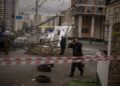 Σφίγγει ο ρωσικός κλοιός γύρω από το Κίεβο – Το μήνυμα Ζελένσκι