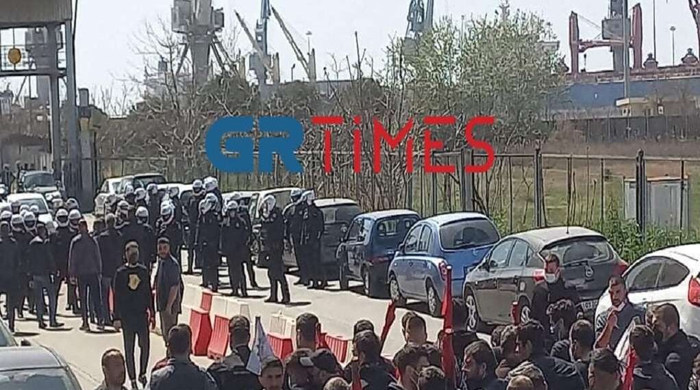 Επεισόδια και χημικά στην Πύλη 14 του Λιμανιού (Εικόνες & βίντεο)