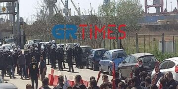 Επεισόδια και χημικά στην Πύλη 14 του Λιμανιού (Εικόνες & βίντεο)