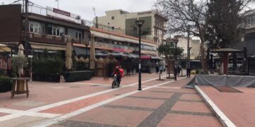 “Δεν μπορούμε να κυκλοφορήσουμε στον Εύοσμο”, λέει ο πατέρας του 17χρονου που δέχτηκε επίθεση