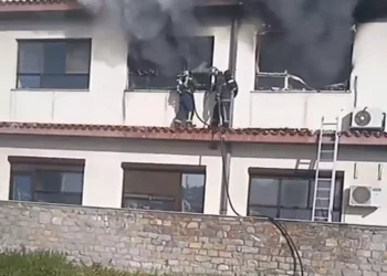 Ένας νεκρός από τη φωτιά στο νοσοκομείο «Παπανικολάου» -Ξέσπασε στην κλινική Covid, πιθανότατα την έβαλε ασθενής