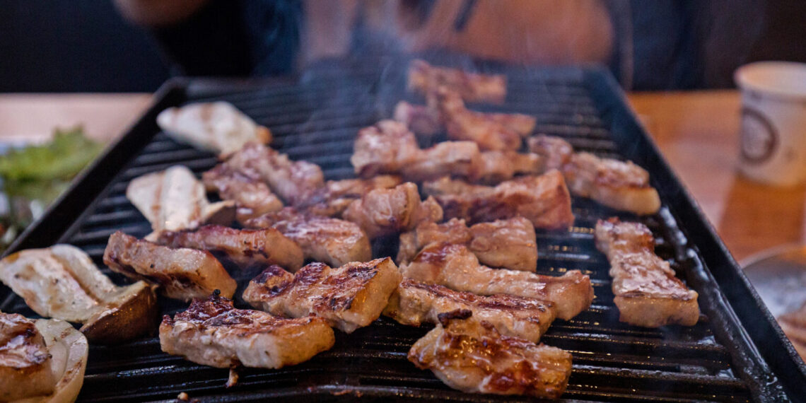 Η Ένωση Αθέων καλεί σε πάρτι κρεατοφαγίας τη Μεγάλη Παρασκευή