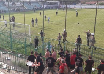 Εύοσμος: Επεισόδια σε αγώνα του Αγροτικού Αστέρα – Σκηνικό έντασης και χημικά (Bίντεο)