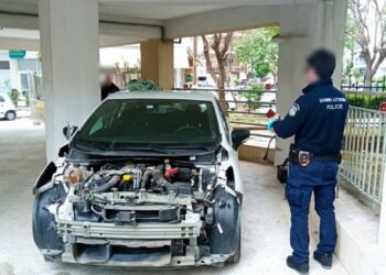 Εύοσμος: Διέλυσαν αυτοκίνητο σε πιλοτή – Πήραν μέχρι και τα πατάκια