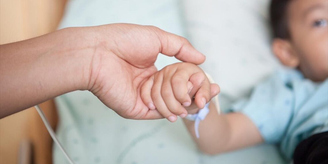 Νόσος Kawasaki και σύνδρομο MIS-C: Τα συμπτώματα και τι πρέπει να προσέξουν οι γονείς