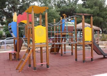 Συνελήφθη ο υπεύθυνος για τη συντήρηση των παιδικών χαρών του δήμου