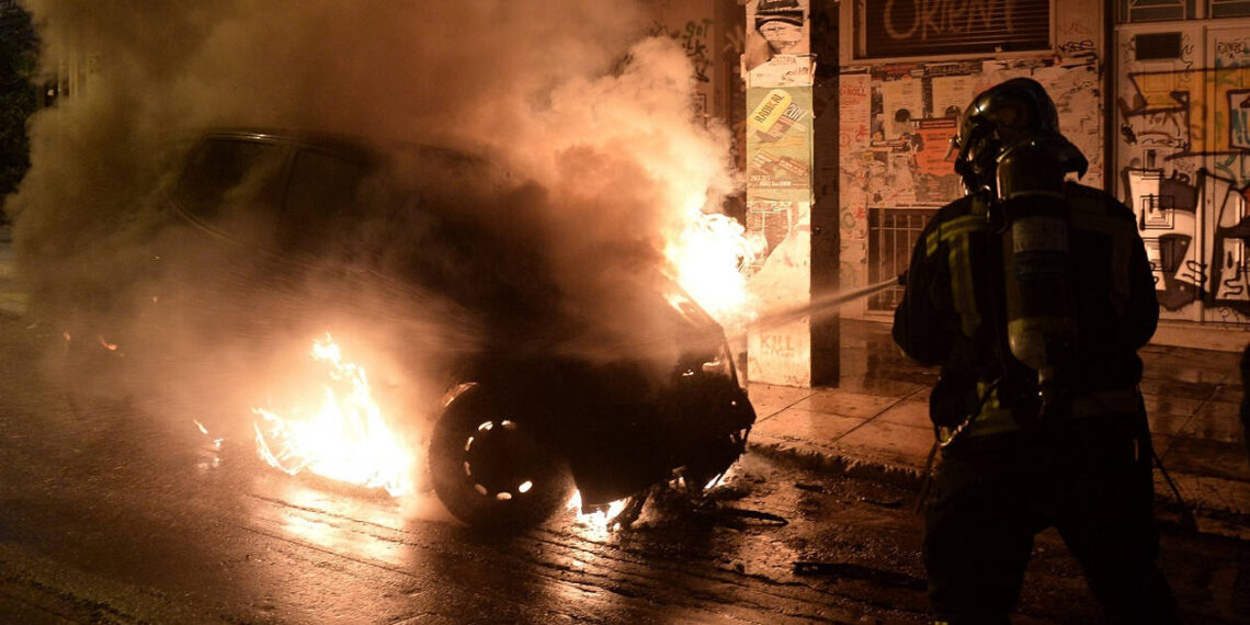 Φωτιά σε βανάκι εταιρείας τα ξημερώματα στη Σταυρούπολη