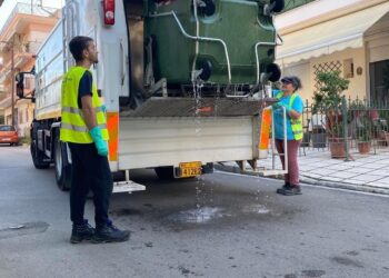 Δ.Κορδελιού Ευόσμου: Συνεχίζεται εντατικά το πλύσιμο των κάδων