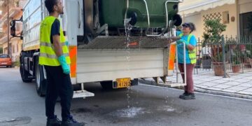 Δ.Κορδελιού Ευόσμου: Συνεχίζεται εντατικά το πλύσιμο των κάδων