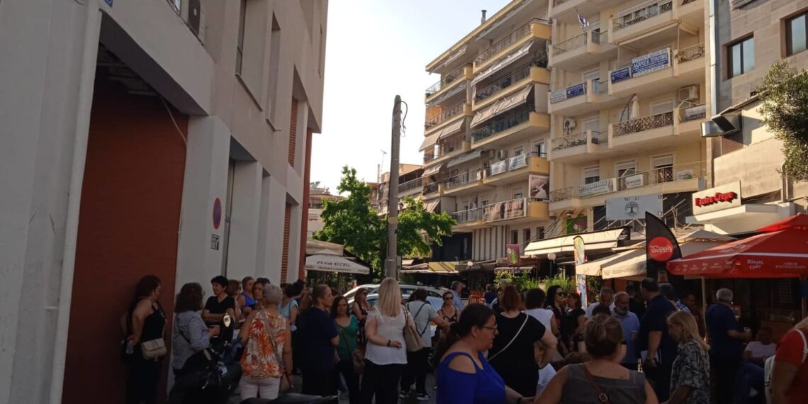 Διαμαρτυρία εργαζομένων του Δήμου Κορδελιού-Ευόσμου – «Όλες οι υπηρεσίες είναι υποστελεχωμένες»
