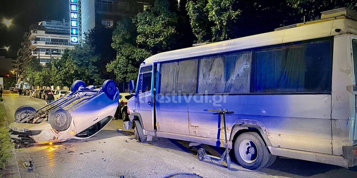 Θεσσαλονίκη: Έκλεψε λεωφορείο, ανέτρεψε αυτοκίνητο, τραυμάτισε 26χρονο και εγκατέλειψε