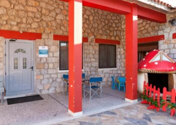 Θεσσαλονίκη: Ταυτοποιήθηκαν 3 ανήλικοι για την επίθεση στον ξενώνα της ΑΡΣΙΣ