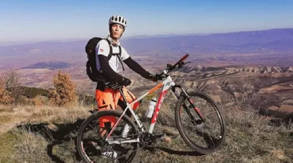 Έκκληση για βοήθεια για 18χρονο που νοσηλεύεται σε καταστολή στη ΜΕΘ του Παπαγεωργίου