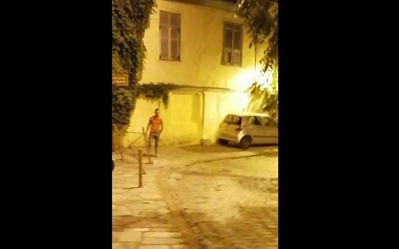 ΠΡΟΣΟΧΗ: Κυκλοφορεί επιδειξίας που «στοχεύει» γυναίκες στη Θεσσαλονίκη