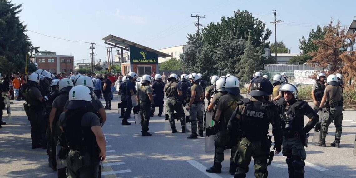 Ένταση στη “Μαλαματίνα” – Επέμβαση της Αστυνομίας έπειτα από εισαγγελική εντολή (Βίντεο)