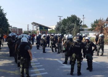 Ένταση στη “Μαλαματίνα” – Επέμβαση της Αστυνομίας έπειτα από εισαγγελική εντολή (Βίντεο)