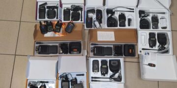 Θεσσαλονίκη: «Λαβράκια» σε σπίτι 40χρονου – Είχε 945 πούρα Κούβας και μαχαίρια