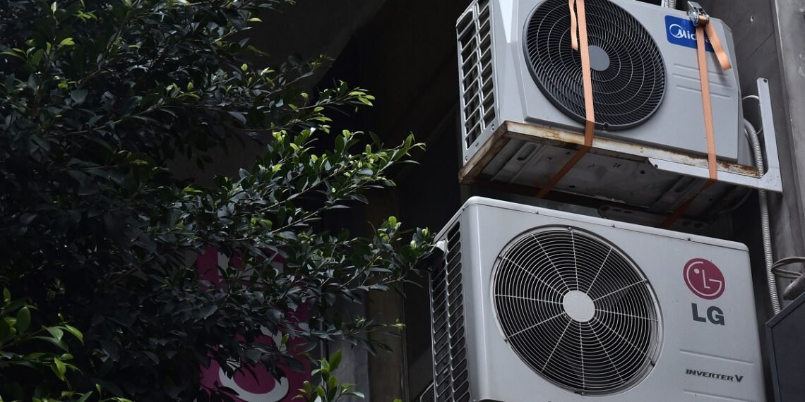 Ενεργειακή κρίση: Έρχεται μείωση κατανάλωσης 10% με κίνητρα και συνέπειες στο δημόσιο
