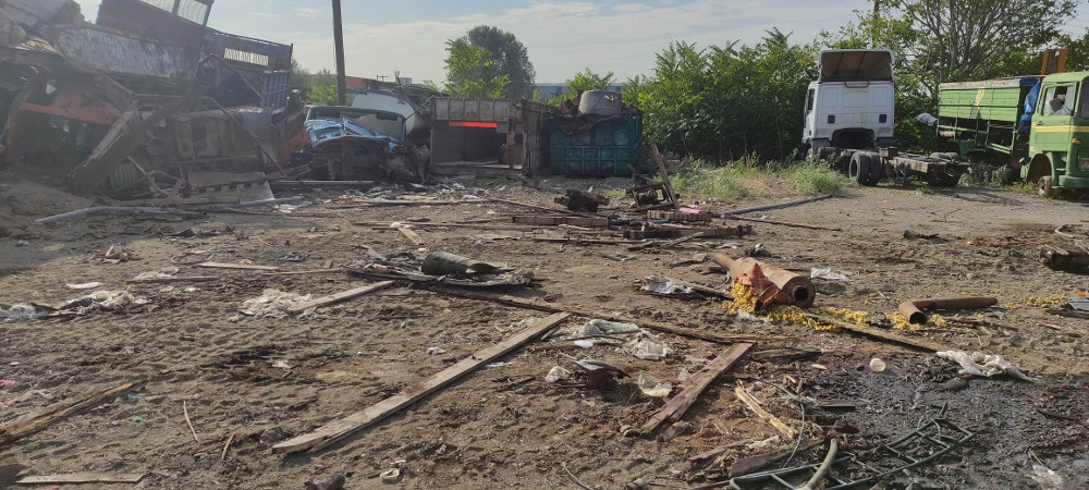 Καλοχώρι: Επιχείρηση scrap αποθήκευε επικίνδυνα απόβλητα – Συνελήφθη ο ιδιοκτήτης