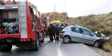 Θεσσαλονίκη: Τροχαίο με εκτροπή ΙΧ – Επιχείρηση απεγκλωβισμού του οδηγού