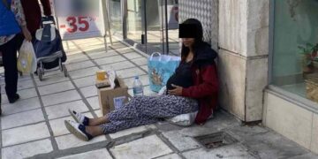 Φρίκη στη Θεσσαλονίκη: Έβαζαν 34χρονη έγκυο να ζητιανεύει – Πήγαν να την βιάσουν