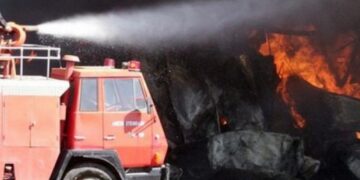 Θεσσαλονίκη: Φωτιά σε παράπηγμα μέσα στο Σέιχ Σου – Κάηκε ολοσχερώς
