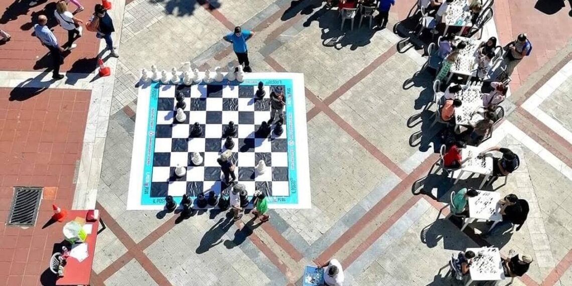 Ο Μέσι, ο Ρονάλντο και οι μικρές σκακιστές του Ευόσμου