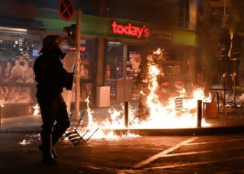 Θεσσαλονίκη: Νύχτα επεισοδίων, με οδοφράγματα, φωτιές και μολότοφ