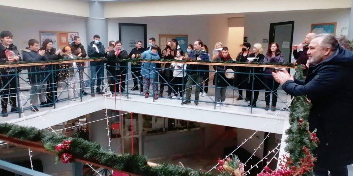 Τα έψαλαν στον Κλεάνθη Μανδαλιανό οι μαθητές του ΕΕΕΕΚ Κορδελιού