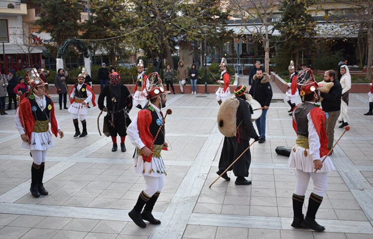 Εύοσμος: Το έθιμο των Μωμόγερων αναβιώνει σήμερα 28/12