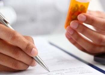 Εκπρόσωπος ΕΛ.ΑΣ. για ψευτογιατρό: Έφτασε να πουλάει κάθε φιαλίδιο έως 30.000 ευρώ