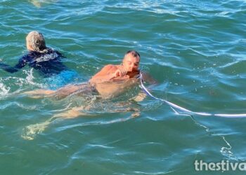 Θεσσαλονίκη: Ο Μιχάλης Αποστολίδης έπιασε τον Σταύρο στον Θερμαϊκό