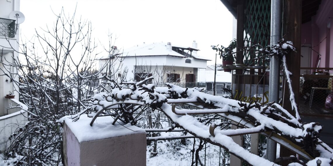 Θεσσαλονίκη: Στα “λευκά” ο Χορτιάτης (Βίντεο)