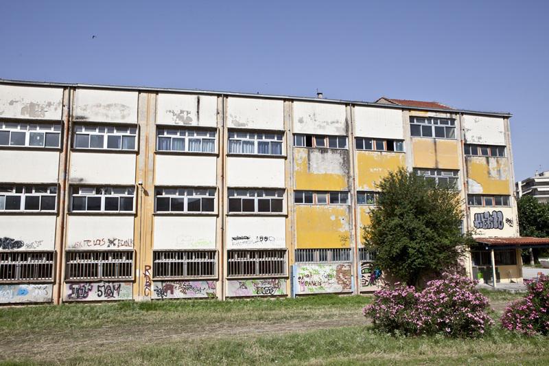 ΣΟΚ στο 2ο ΕΠΑΛ Ευόσμου: Εξωσχολικοί μπούκαραν σε τάξη εν ώρα μαθήματος και τραυμάτισαν καθηγήτρια