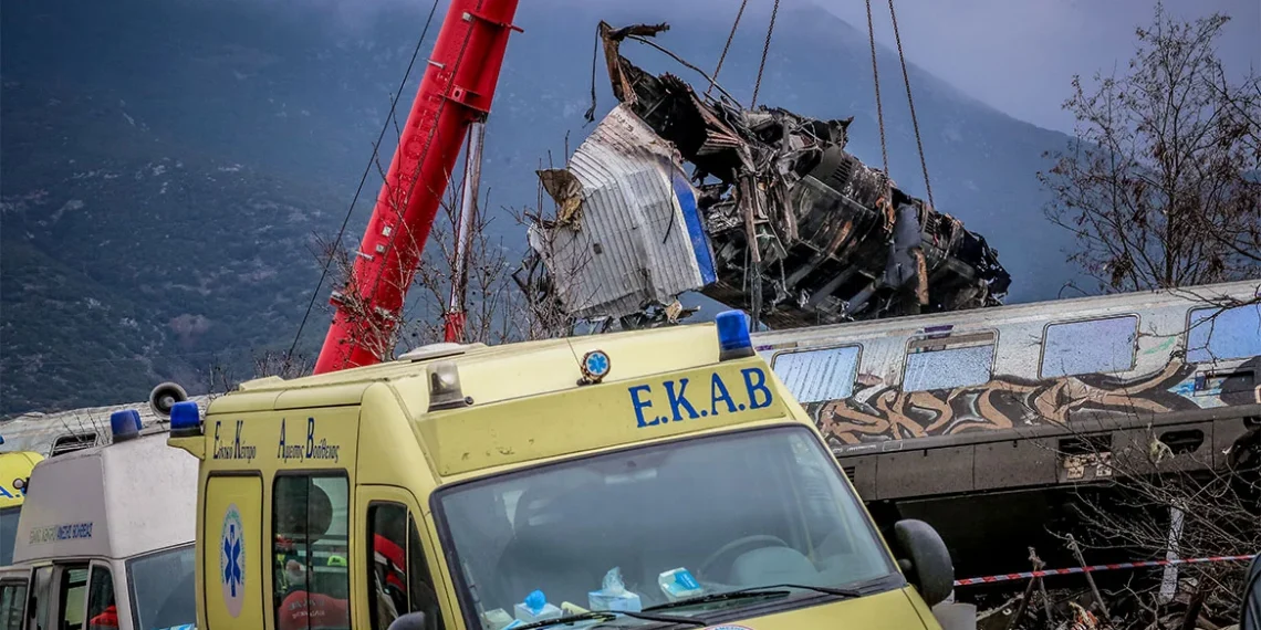 Μεσίστιες οι σημαίες στον Δήμο Κορδελιού Ευόσμου για την τραγωδία στα Τέμπη