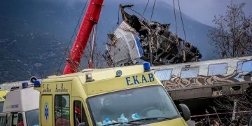 Μεσίστιες οι σημαίες στον Δήμο Κορδελιού Ευόσμου για την τραγωδία στα Τέμπη