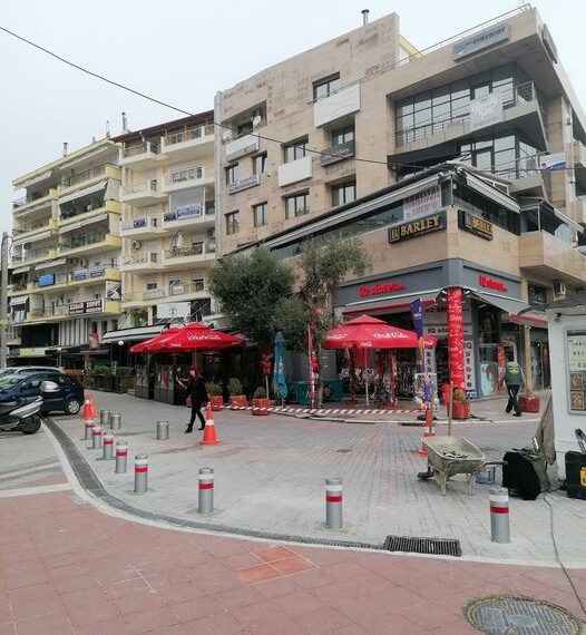 Δήμος Κορδελιού-Ευόσμου: «Φρένο» στο παράνομο παρκάρισμα βάζουν τα κολωνάκια