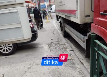 Ο …Γολγοθάς των πεζών στα πεζοδρόμια του Ευόσμου (Εικόνες)