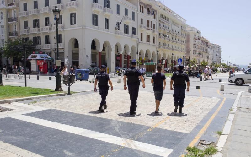 Θεσσαλονίκη: Τρόμος για 22χρονη μέσα στην πολυκατοικία της – Την θώπευσε Βούλγαρος